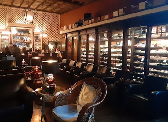 michigan/northern-michigan/landmark/ernesto-s-cigar-lounge-and-bar