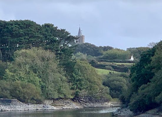 guernsey/st-pierre-du-bois/landmark/st-saviour-s-reservoir-car-park