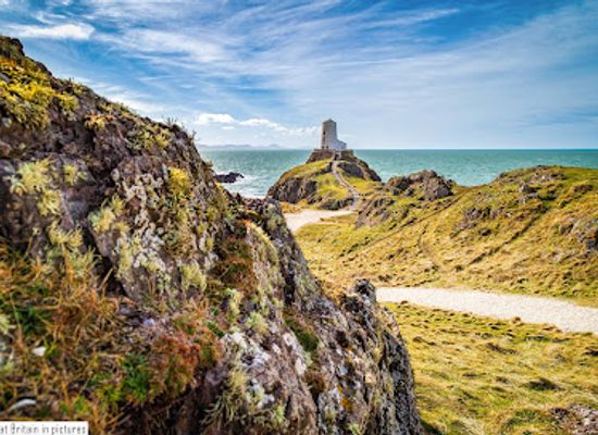 united-kingdom/snowdonia-national-park/landmark/goleudy-twr-mawr