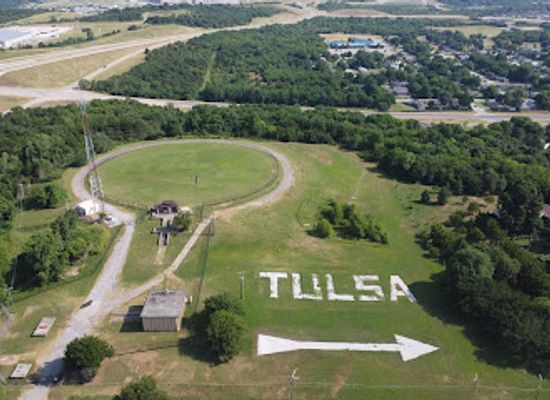 oklahoma/prairie-plains/landmark/tulsa-aviator-s-arrow