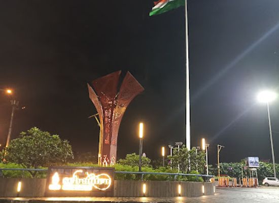 india/gujarat/landmark/indian-flag