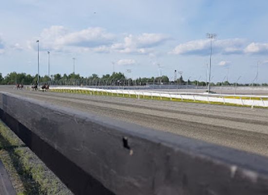 canada/fraser-valley/landmark/kawartha-downs-events