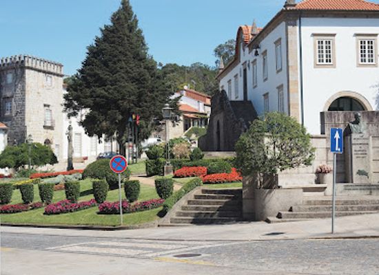 portugal/ponte-de-lima/landmark/largo-do-dr-antonio-magalhaes