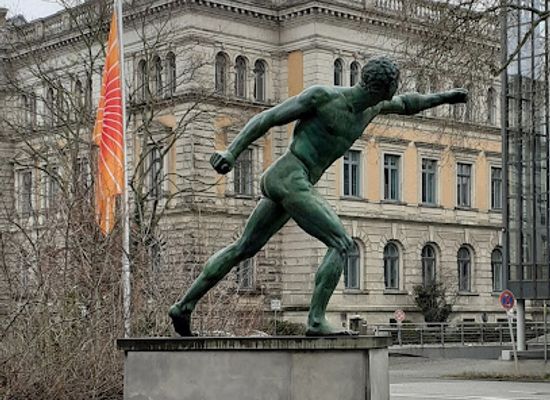 germany/hannover/landmark/borghesische-fechter