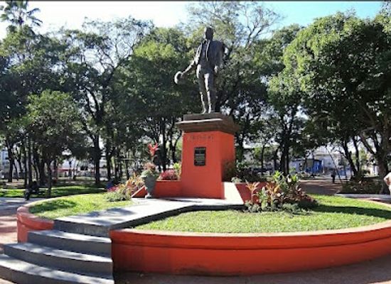paraguay/asuncion/las-mercedes/landmark/plaza-uruguaya