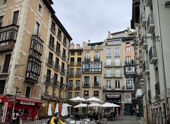 spain/pamplona/landmark/destino-navarra-guias-turisticos-pamplona