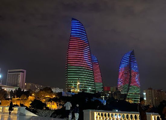 azerbaijan/baku/landmark/pirvnzr