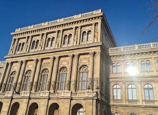 hungary/central-hungary/landmark/hungarian-academy-of-sciences