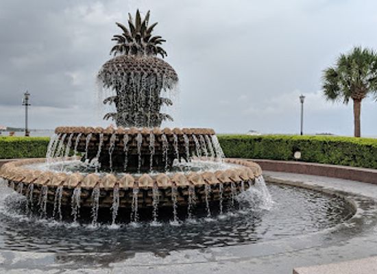 south-carolina/charleston/landmark/pineapple-fountain