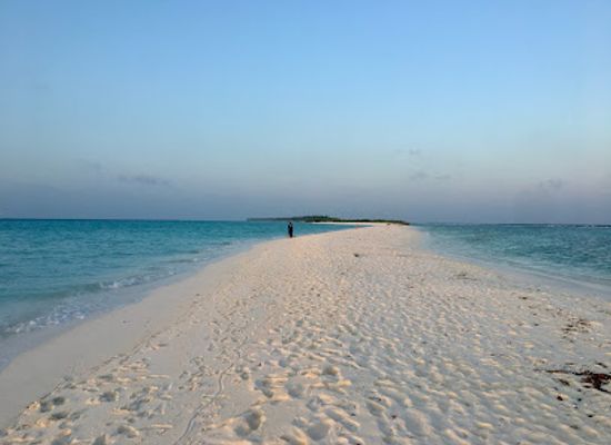 maldives/faafu-atoll/landmark/long-beach-dhigurashu-thun-di