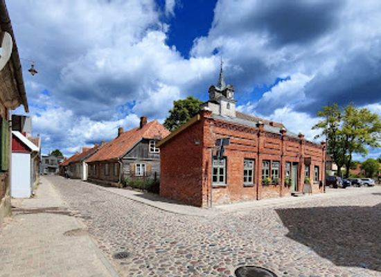latvia/kuldiga/landmark/church-of-the-holy-trinity-kuldiga