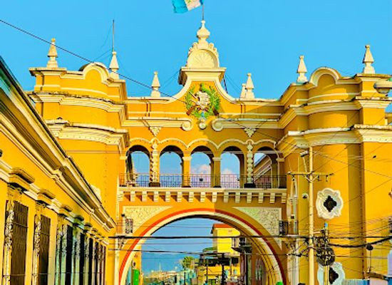 guatemala/guatemala-city/zona-1/landmark/arco-de-correos