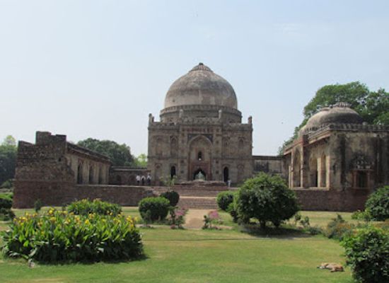 india/delhi/landmark/lodhi-era-tomb