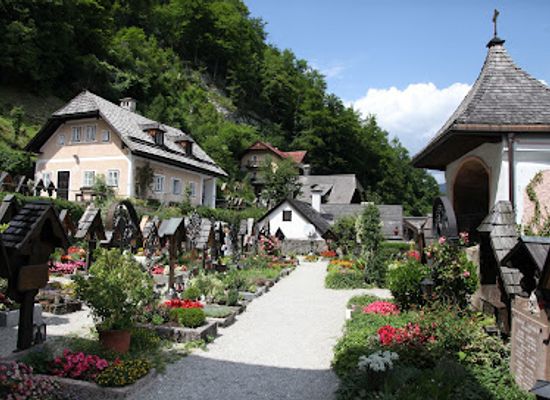 austria/hallstatt/landmark/ossuary