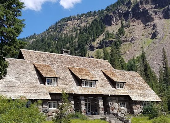 oregon/klamath-county/landmark/steel-visitor-center