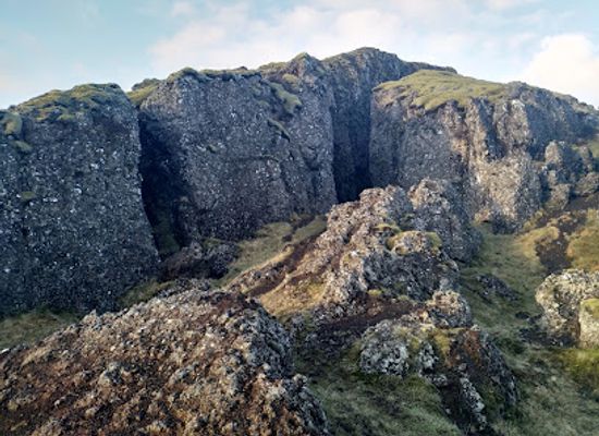 iceland/highlands/landmark/lambafellsgja