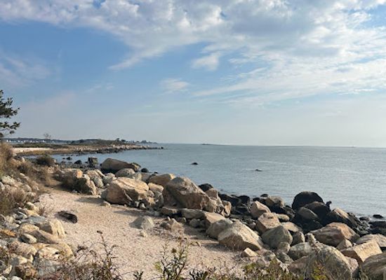 connecticut/hammonasset-beach-state-park/landmark/meigs-point-hammonasset-beach-state-park-madison-ct