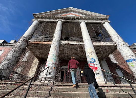virginia/staunton/landmark/former-dejarnette-sanitorium