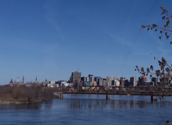 canada/ottawa/landmark/giant-gate-valve