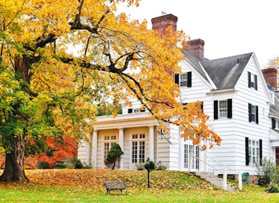 vermont/bennington-county/landmark/four-chimneys-inn-restaurant