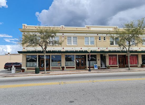 florida/sebring/landmark/dee-s-place