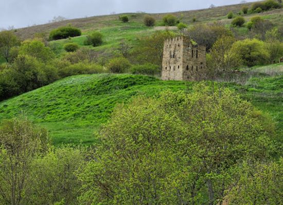 georgia/khevi/landmark/sakurtkhisi-tower