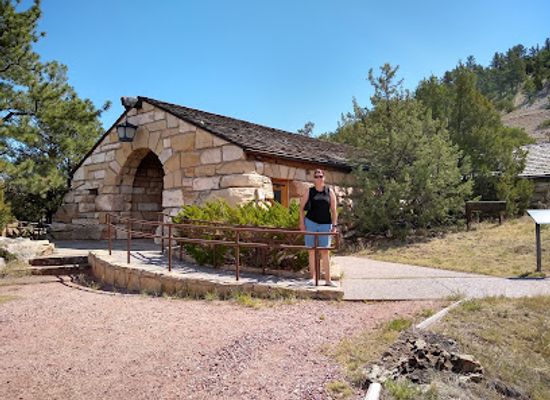 wyoming/niobrara-county/landmark/guernsey-state-park-museum