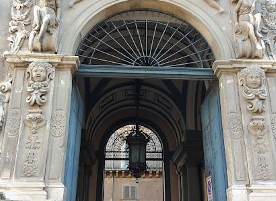 italy/catania/landmark/piazza-manganelli