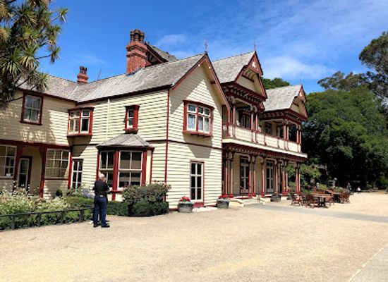 new-zealand/canterbury/landmark/riccarton-house-and-bush