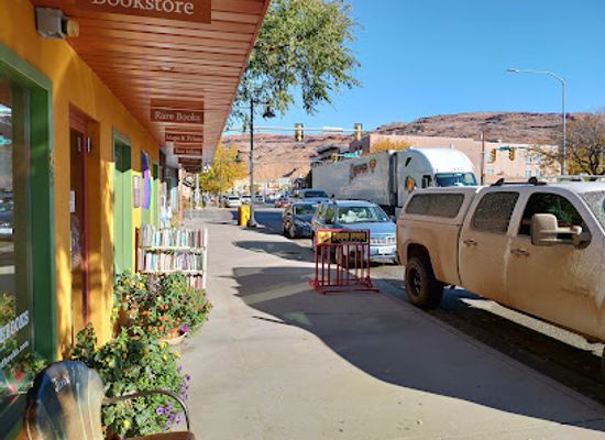 utah/moab/landmark/back-of-beyond-book-store