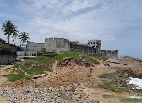 ghana/cape-coast/landmark/akoma-kesse-fie-beach-bar-restaurant