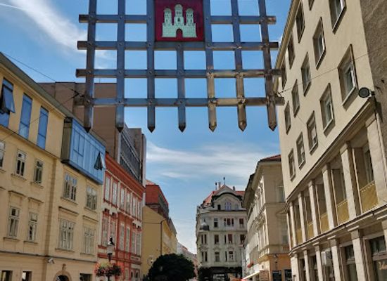 slovakia/bratislava/landmark/laurence-s-gate