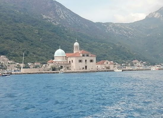 montenegro/herceg-novi/landmark/petar-boats