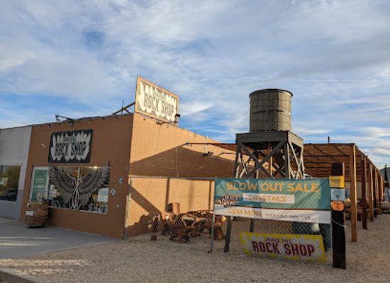 california/joshua-tree/landmark/joshua-tree-rock-shop