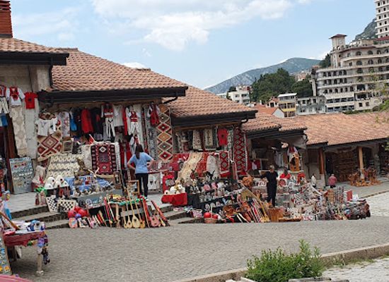 albania/kurbin/landmark/pazari-i-vjeter