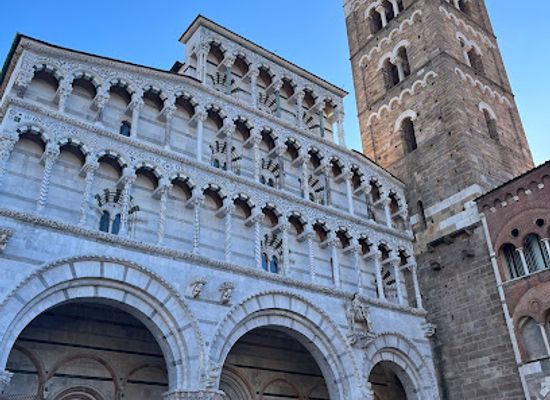 italy/pisa/landmark/piazza-chiara-gambacorti-detta-piazza-della-pera