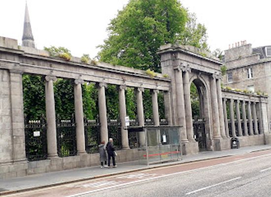 united-kingdom/aberdeen/old-aberdeen/landmark/the-kirk-of-st-nicholas-colonnade
