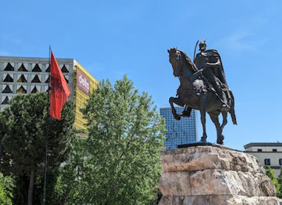 albania/luma/landmark/skanderbeg-square