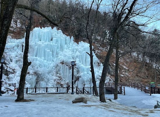 south-korea/gangwon-province/landmark/eobi-ice-valley