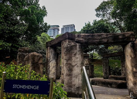 malaysia/klang-valley/landmark/mini-stonehenge