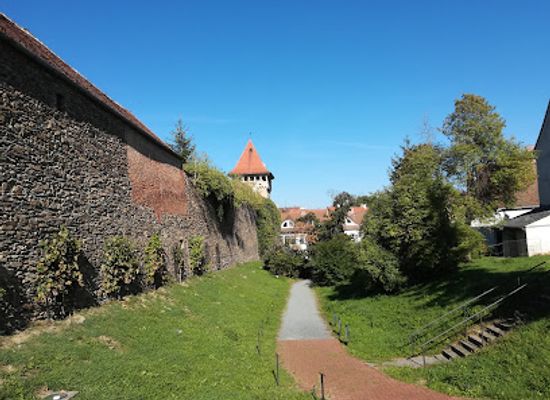hungary/koszeg-mountains/landmark/varoskut