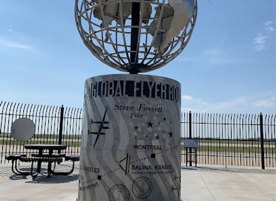 kansas/salina/landmark/fossett-plaza