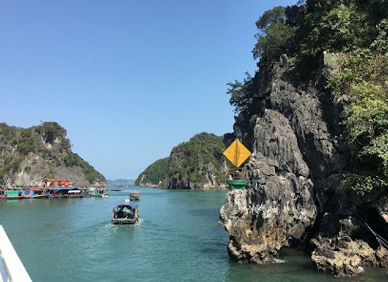 vietnam/cat-ba-island/landmark/dao-khi
