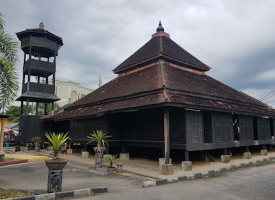 malaysia/kelantan/landmark/kampung-laut-mosque