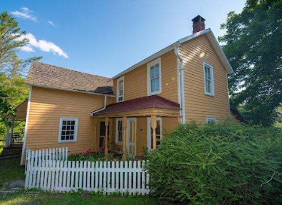 pennsylvania/great-valley/landmark/quiet-valley-living-historical-farm