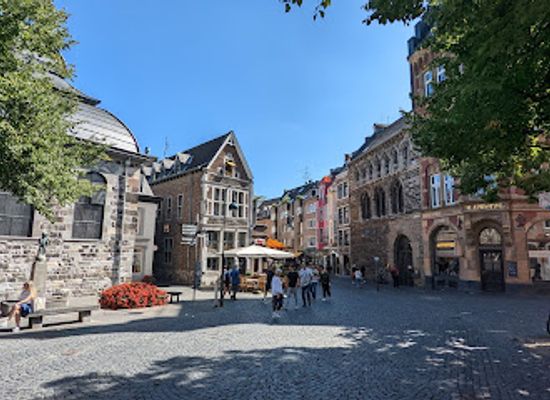 germany/aachen/landmark/grashaus