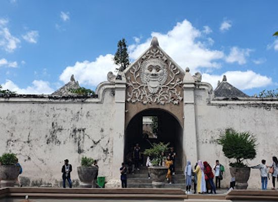 indonesia/central-java/landmark/taman-sari