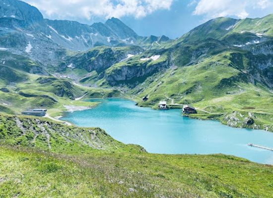 austria/lech-zurs-am-arlberg/landmark/zurser-see