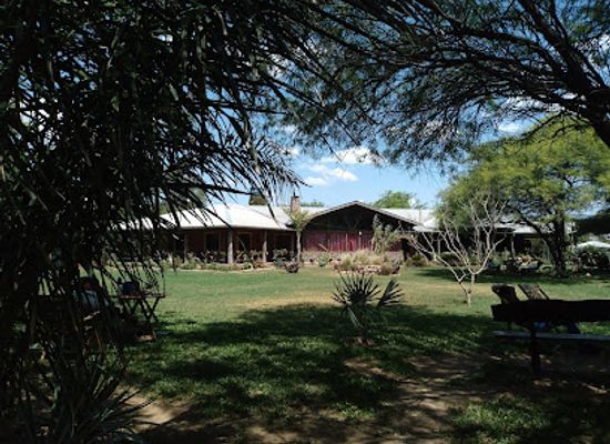 paraguay/chaco-central/landmark/lluvia-de-oro-ecoturismo-cabana-y-tambo