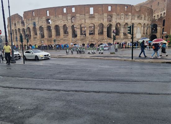 italy/rome/historic-centre/landmark/the-coliseum